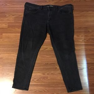 Universal Thread 18 Short Black Jeans